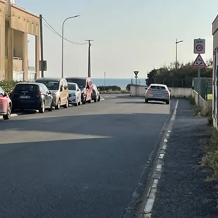 Avec Balcon A 50 M De La Corniche Vendeenne Сент-Илер-де-Рье