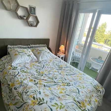 Avec Balcon A 50 M De La Corniche Vendeenne